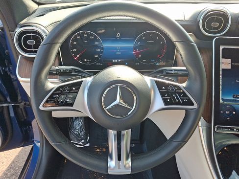 Used 2023 Mercedes-Benz GLC 300 4MATIC image 19
