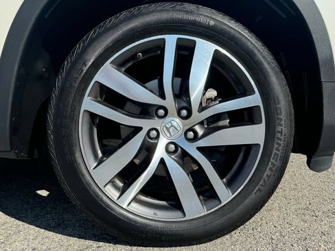 Used 2017 Honda Pilot Elite image 12