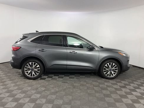 Used 2021 Ford Escape Titanium image 9