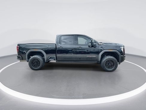 Used 2024 GMC Sierra 2500 AT4 w/ AT4 Premium Plus Package AWD/4WD image 9