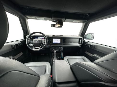 Used 2022 Ford Bronco Black Diamond w/ Sasquatch Package image 13