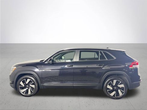 Certified 2024 Volkswagen Atlas Cross Sport SE image 9