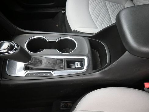 Used 2021 Chevrolet Equinox LS w/ LS Convenience Package FWD image 20