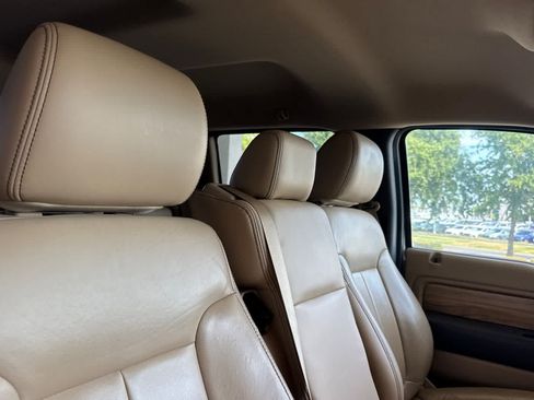 Used 2011 Ford F150 Lariat w/ Lariat Chrome Pkg RWD image 16