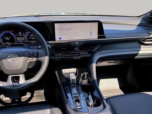 Certified 2025 Toyota Crown Signia w/ Advanced Technology Package AWD/4WD image 7