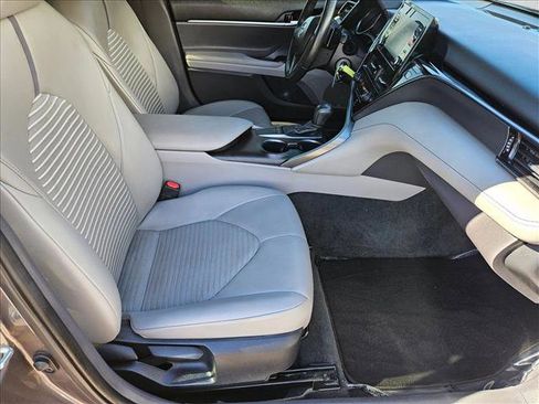 Used 2023 Toyota Camry SE image 27