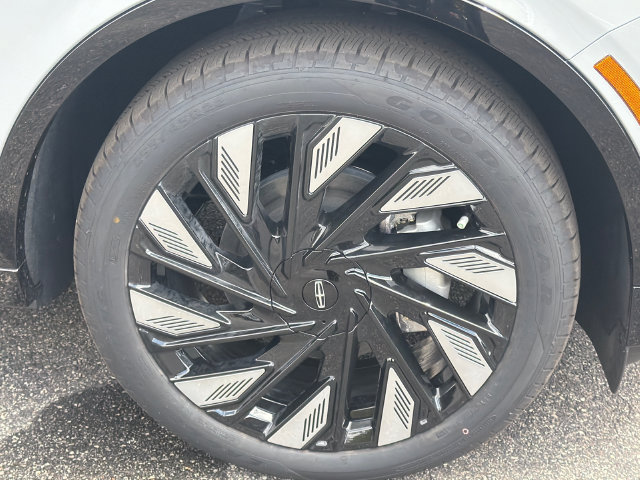 New 2026 Lincoln Nautilus Reserve AWD/4WD image 13