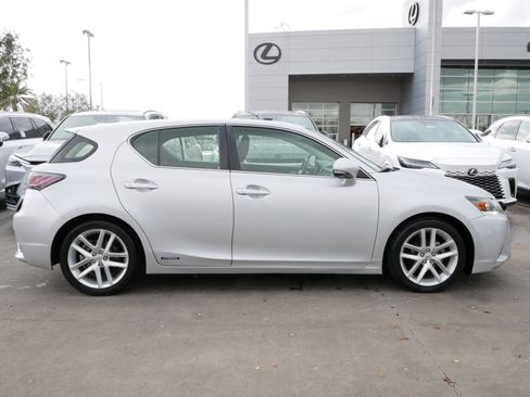 Used 2014 Lexus CT 200h image 11