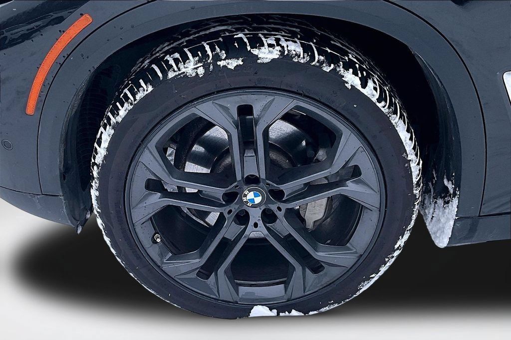 Used 2021 BMW X5 xDrive40i AWD/4WD image 34