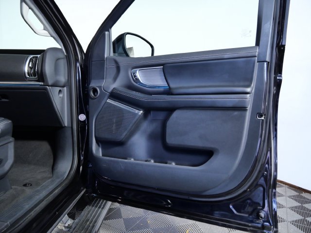 Used 2025 Ford Expedition Max Platinum AWD/4WD image 10