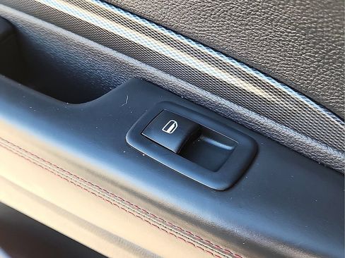 Used 2024 Dodge Durango GT RWD image 35