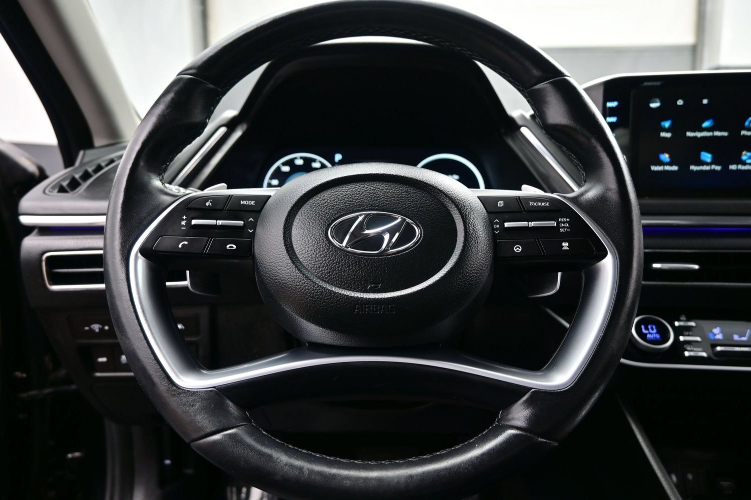 Certified 2023 Hyundai Sonata Limited FWD image 26