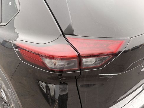 New 2026 Nissan Rogue SV image 7