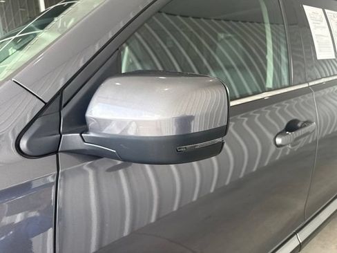 Certified 2023 Honda Pilot Touring image 3