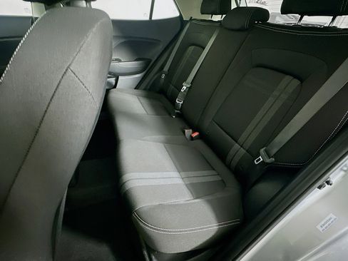 Used 2025 Hyundai Venue SEL image 26