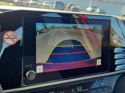 Used 2025 Toyota Camry LE image 23