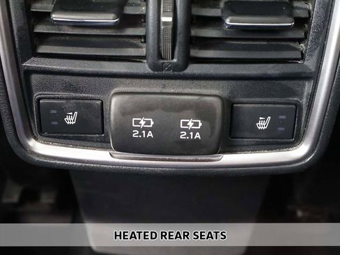 Used 2021 Subaru Forester Touring image 10