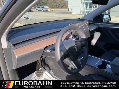 Used 2023 Tesla Model Y Long Range image 8