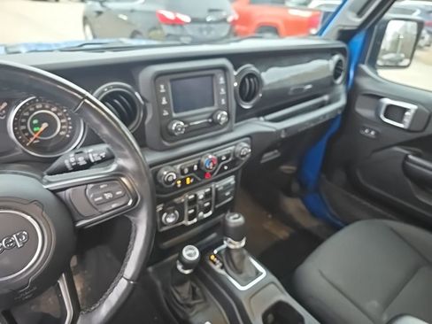 Used 2021 Jeep Wrangler Unlimited Sport image 10