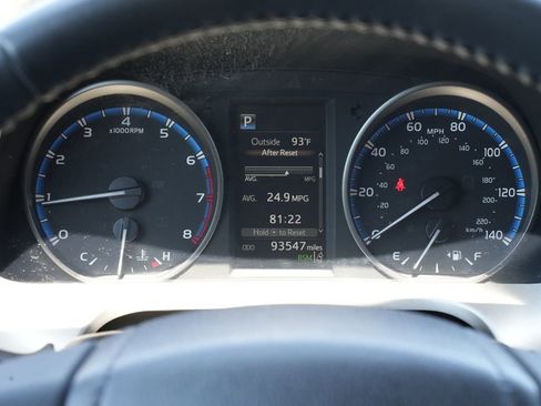Used 2017 Toyota RAV4 XLE AWD/4WD image 9