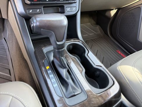 Used 2016 GMC Canyon SLT image 8