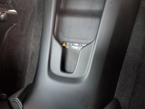 Used 2022 Chevrolet Corvette Stingray Premium Cpe w/ Z51 Performance Package image 15