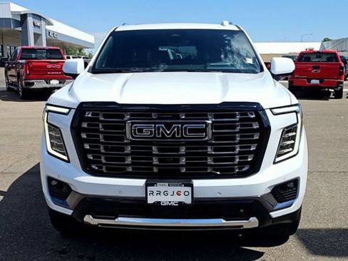New 2026 GMC Yukon Denali Ultimate AWD/4WD image 3