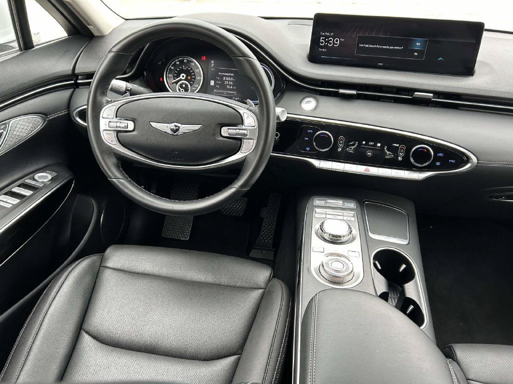 Used 2025 Genesis GV70 2.5T AWD/4WD image 12