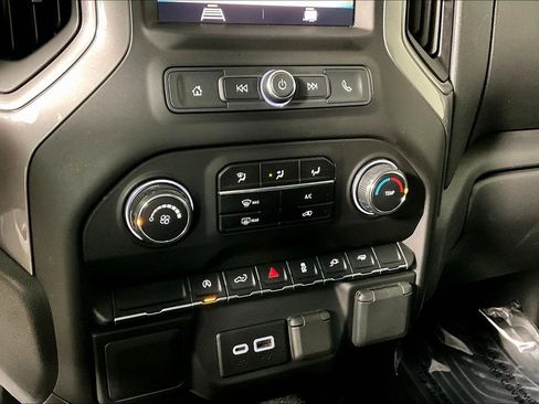 Used 2021 Chevrolet Silverado 1500 Custom image 31