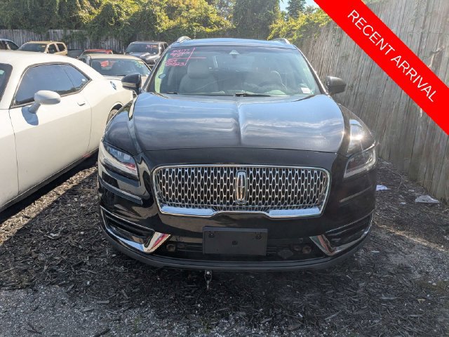 Used 2019 Lincoln Nautilus Reserve AWD/4WD image 2