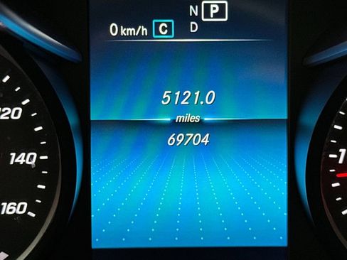 Used 2021 Mercedes-Benz GLC 300 image 26