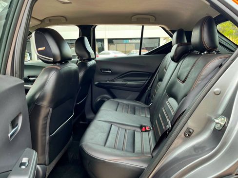Used 2019 Nissan Kicks SR w/ SR Premium Package FWD image 38
