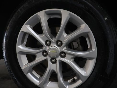 Used 2020 Chevrolet Equinox LT image 29