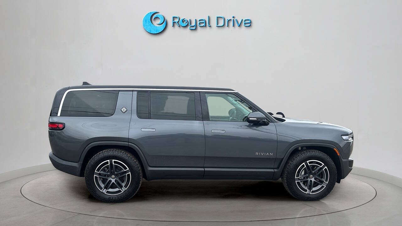 Used 2025 Rivian R1S Adventure Dual AWD/4WD image 6