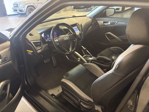 Used 2016 Hyundai Veloster Turbo FWD image 15