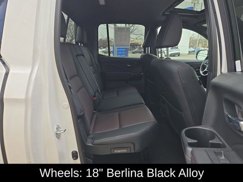 Certified 2025 Honda Ridgeline Black Edition image 28