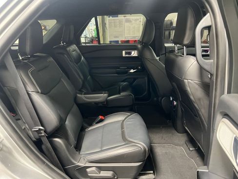 Used 2022 Ford Explorer ST w/ Equipment Group 401A image 10