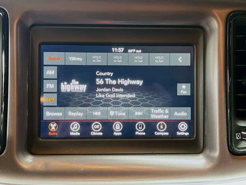 Used 2022 Dodge Challenger SXT RWD image 15