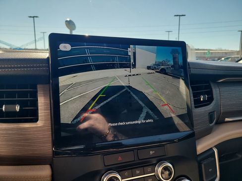 Used 2022 Ford Expedition Max Limited image 20