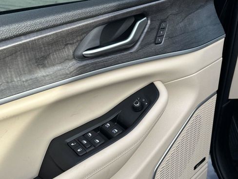 New 2024 Jeep Grand Cherokee Limited 4xe AWD/4WD image 9