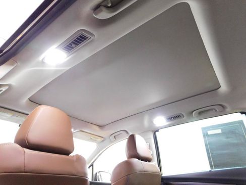 Used 2019 Subaru Ascent Touring w/ Popular Package #2A AWD/4WD image 3