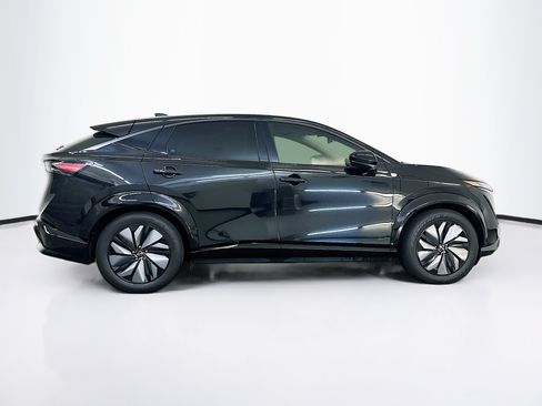 Used 2023 Nissan Ariya AWD image 10