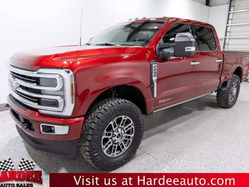 Used 2025 Ford F250 Platinum w/ Platinum Plus Package image 2