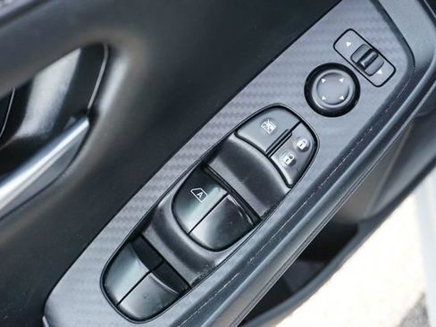 Used 2024 Nissan Sentra SV FWD image 7