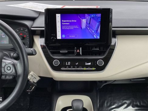 Certified 2025 Toyota Corolla LE image 27