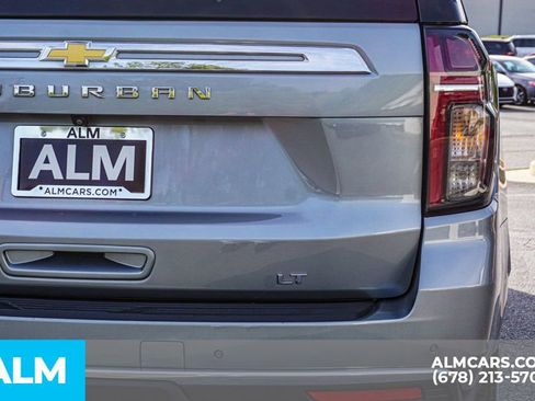 Used 2024 Chevrolet Suburban LT image 13