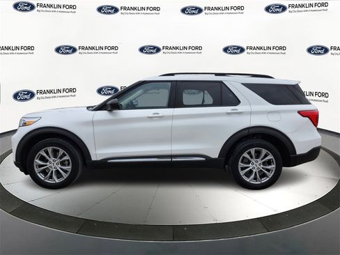 Certified 2022 Ford Explorer XLT w/ Equipment Group 202A image 2