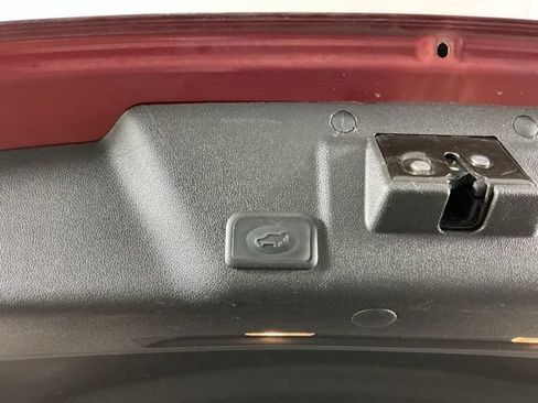 Used 2015 GMC Acadia SLT AWD/4WD image 32