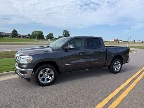 Used 2019 RAM 1500 Big Horn AWD/4WD image 12