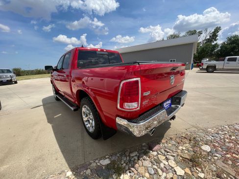 Used 2016 RAM 1500 Laramie w/ Convenience Group image 5